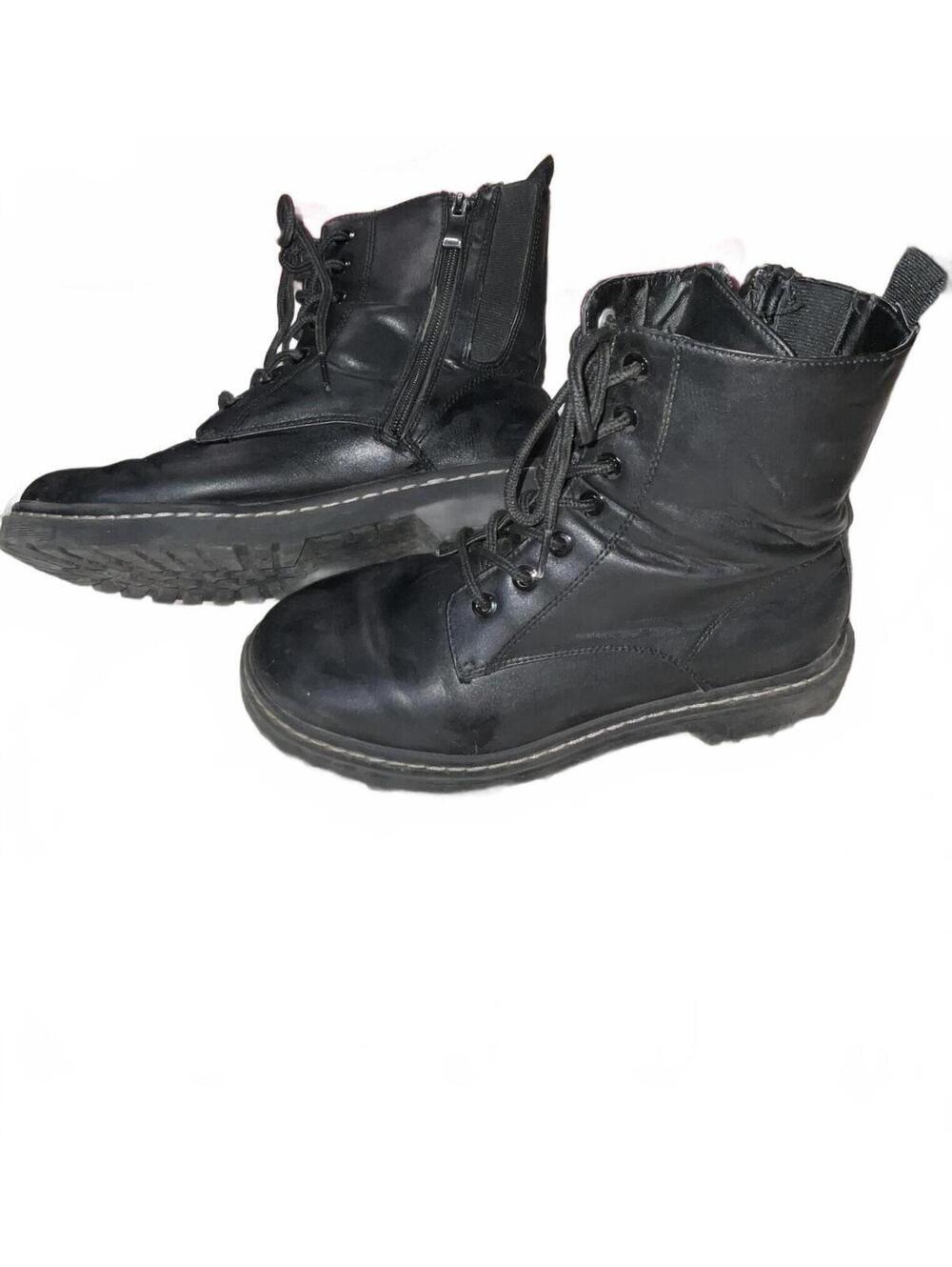 Torrid Sz 8 Wide Width Black Lace-Up Combat Ankle Boots with Side Zipper - Picture 2 of 4